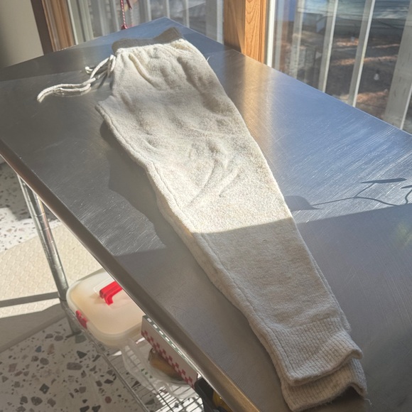 SO Cream Sweater Set: Cropped top and Straight Leg Pants - Picture 8 of 15